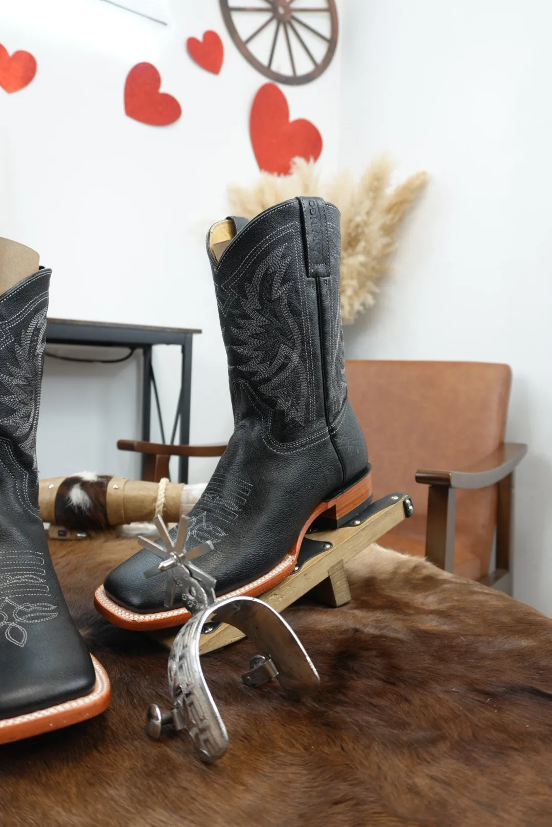 Arango Negro/Negro With Stiching Renegado Square Toe Boot- 4891