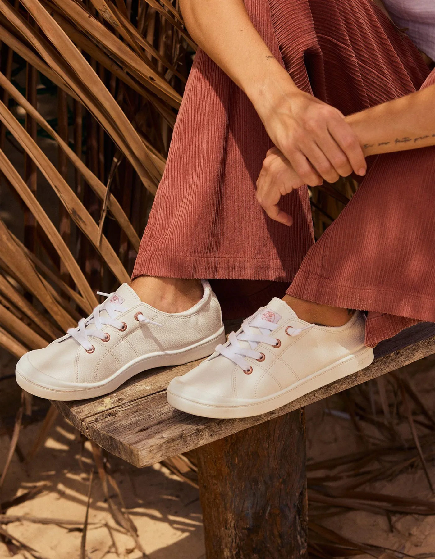 Bayshore Plus LX White Shoes