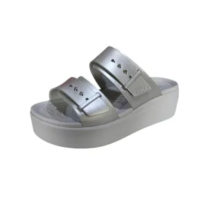Crocs Women Brooklyn Buckle Metallic Silver Argent UK 4 (W6) (209719-040)
