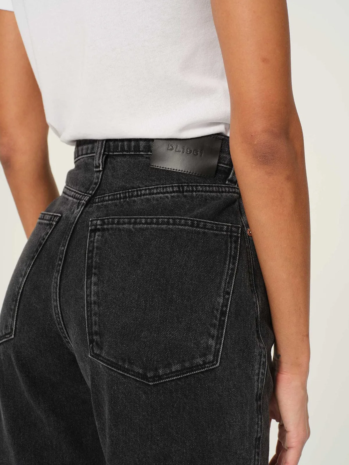 Demie Straight Leg Jeans - Grey